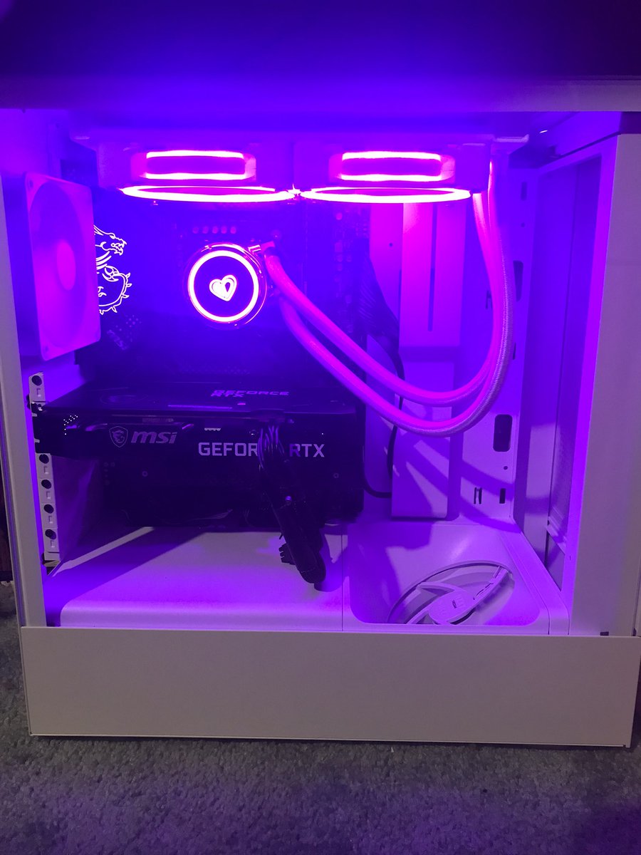 First pc build with some help from @HxlfClip and <a href="/PCombs40/">Dadbodgaming1223</a>