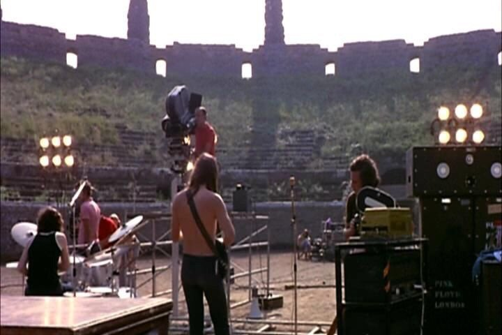 crockpics's tweet photo. Pink Floyd performing in Pompei, 1972 https://t.co/lOzUQmjJFE