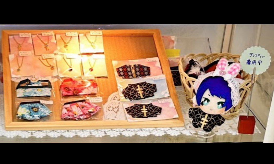 uchinoko1st's tweet photo. nuinui洋服店（@nuinui_youfuku）様より、ショーケースのお写真頂きました！

チャイナ服の柄違いや、新作のお洋服も次回納品予定です！ https://t.co/zm9VkJXusW