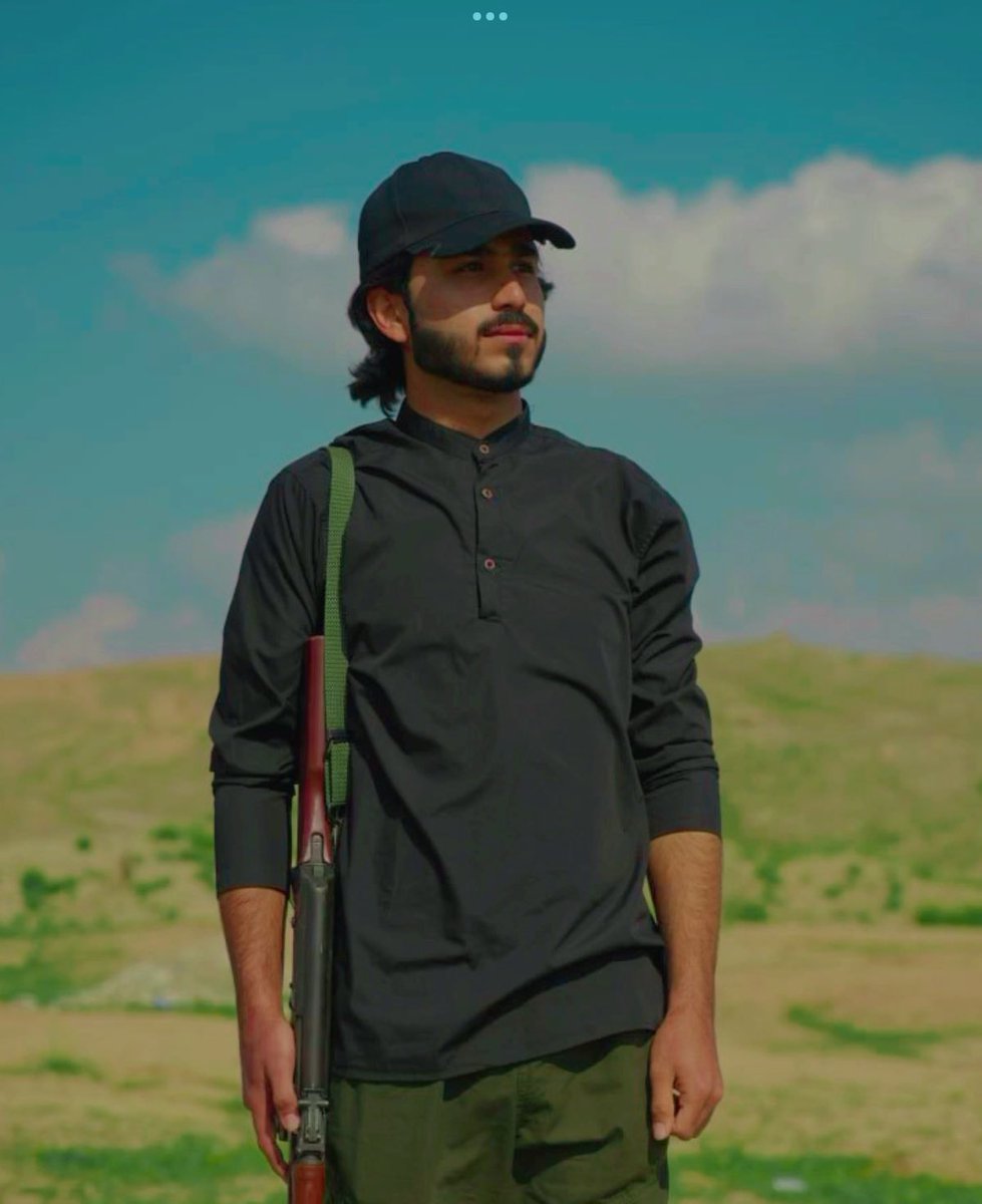 #عبد_آل_محمد
"يا إمامي
اقبلني ڪما أنا؛ 
فمالي سوى بابڪم أقرعُ! 
وخُذ بيدي 
وصيّرني ڪما تشاءُ ؛ أنت!
وأعِني..
حتى أُصلِح هذه النفس ، حتى تڪون لائقة 
بعشقك وانتظارك.."♥️

على قيد انتظاركَ نحنُ نحيا💚"..
#مهدي_المنتظر
#ابن_شايب