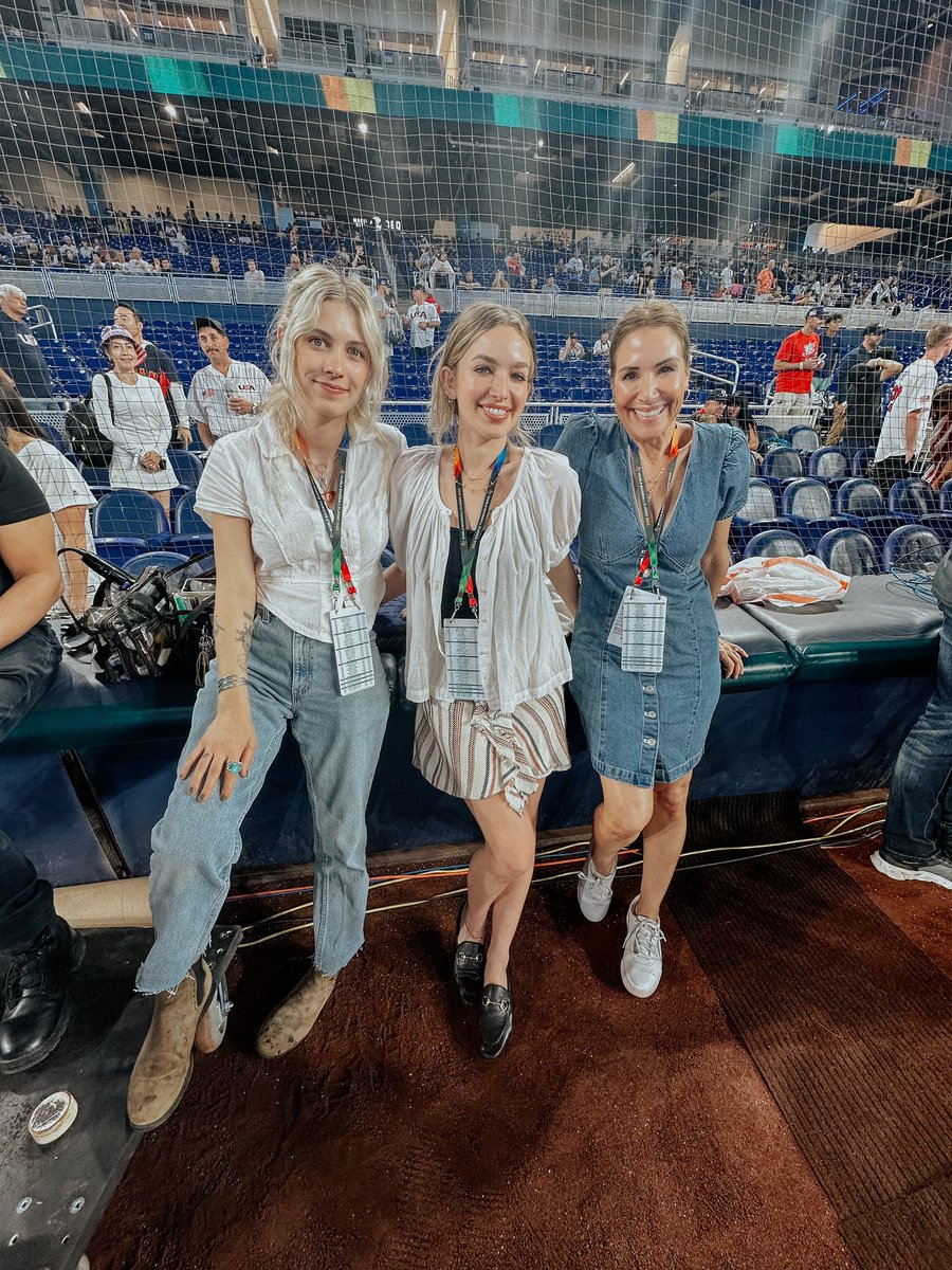 sheisfoxsports's tweet photo. Watch World Baseball Classic Championship: USA vs Japan now on FS1 🇺🇸🇯🇵⚾️ https://t.co/TDMCfjJzZR