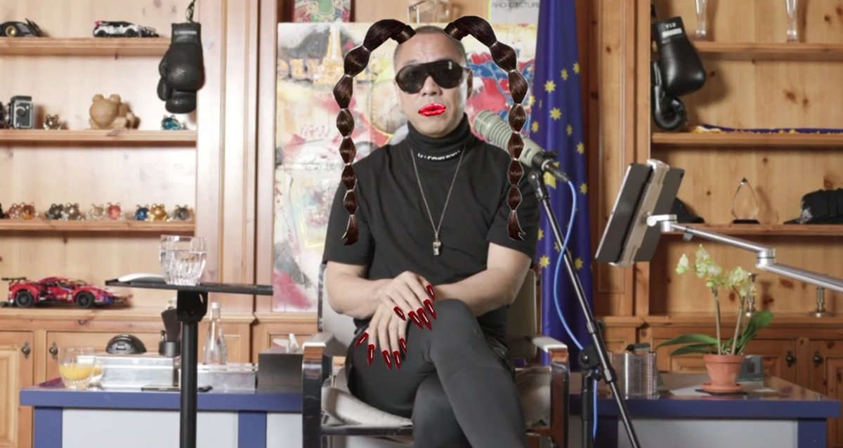 事到如今还在为郭纹龟辩护的坏蚂蚁，是真正的坏种。这类蚂蚁绝不是蠢，而是想借着纹龟被抓事件再割一次韭菜。坐等坏蚂蚁发起救龟基金，这是蚂蚁窝里大蚂蚁们最后的晚餐。