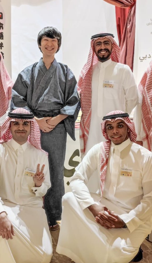 AlarfajIb's tweet photo. المشاركة في مسابقة الخطابة باللغة الياباني واحدة من اجمل التجارب الي خضتها تحدثت فيها عن تجربتي كـ مرشد سياحي في الجناح السعودي في اكسبو دبي 2020 وابرز الخبرات الي اكتسبتها وبعض التحديات الي واجهتها اثناء فترة التدريب. https://t.co/BXJJrdLUhm