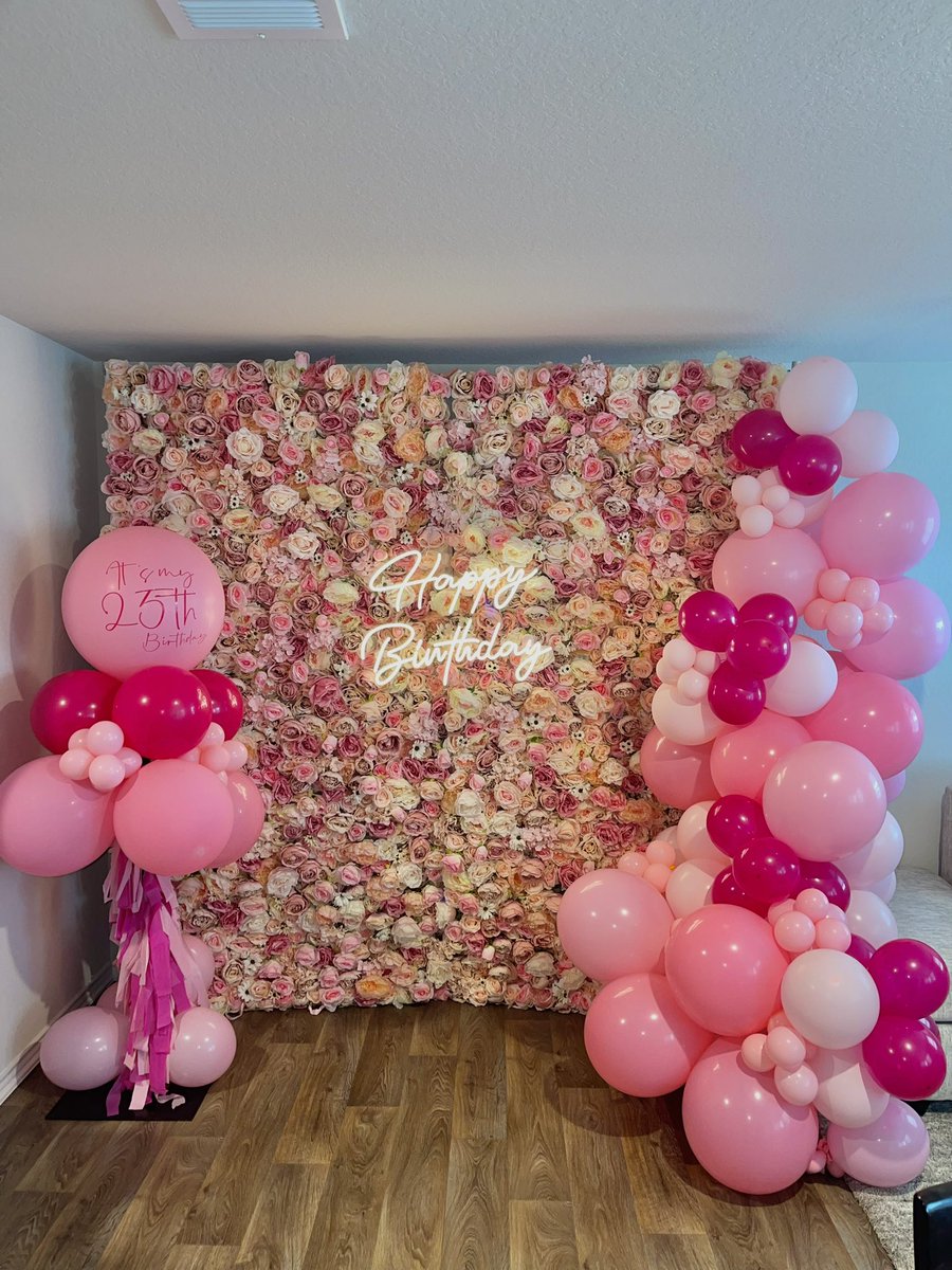 SydsCreative_'s tweet photo. Follow My Instagram for a chance to win FREE BALLOONS! 
IG: Sydscreativeevents 🥳 https://t.co/LMm5thJmKN