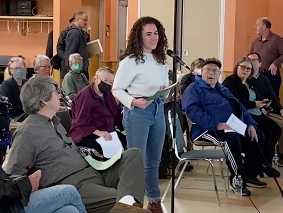 ADevlinGauthier's tweet photo. It was an honor to write and present testimony from #amherstma at today’s WesternMA Passenger Rail Commission hearing. The potential of #westeastrail for climate action, economic development, and access for western MA is great. Thank you to the commission for hearing us! #mapoli https://t.co/uouDRYVVLT