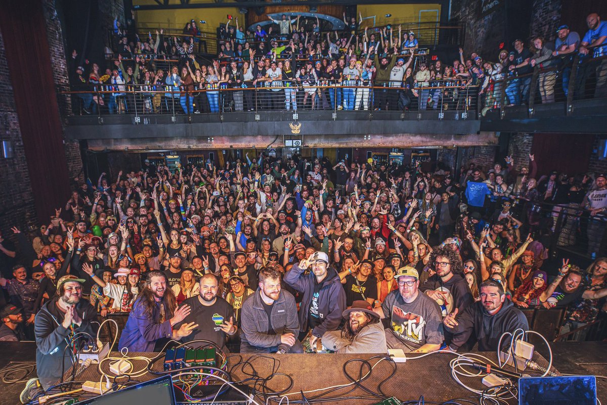 I can’t get over this past weekend. <a href="/philosrecords/">Philos Records</a> 📷 <a href="/StrayawaysMedia/">Alec Robertson</a>