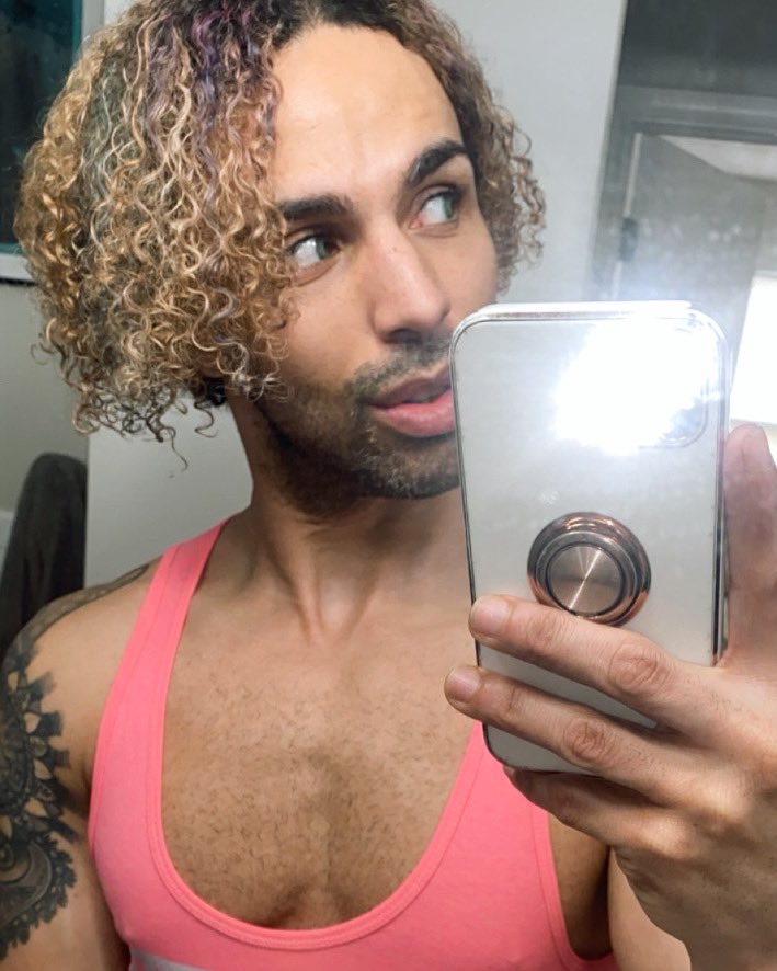 CM_Queen11's tweet image. I guess I’m kinda cute out of drag too. #gayboyproblems