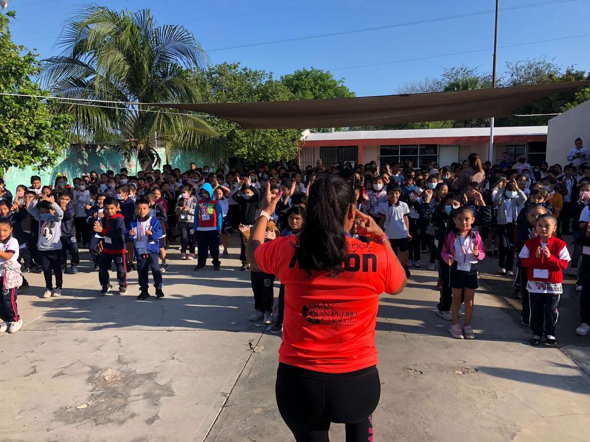 Danito86's tweet photo. Iniciando la primavera 🌼🌸🌺, activando desde muy temprano a los niños de la escuela primaria Elvira Parra Avila, Merida en Acción programa que impulsa el Alcalde @RenanBarrera @AyuntaMerida #eldeportenodescansa https://t.co/6z9nKc6vB0