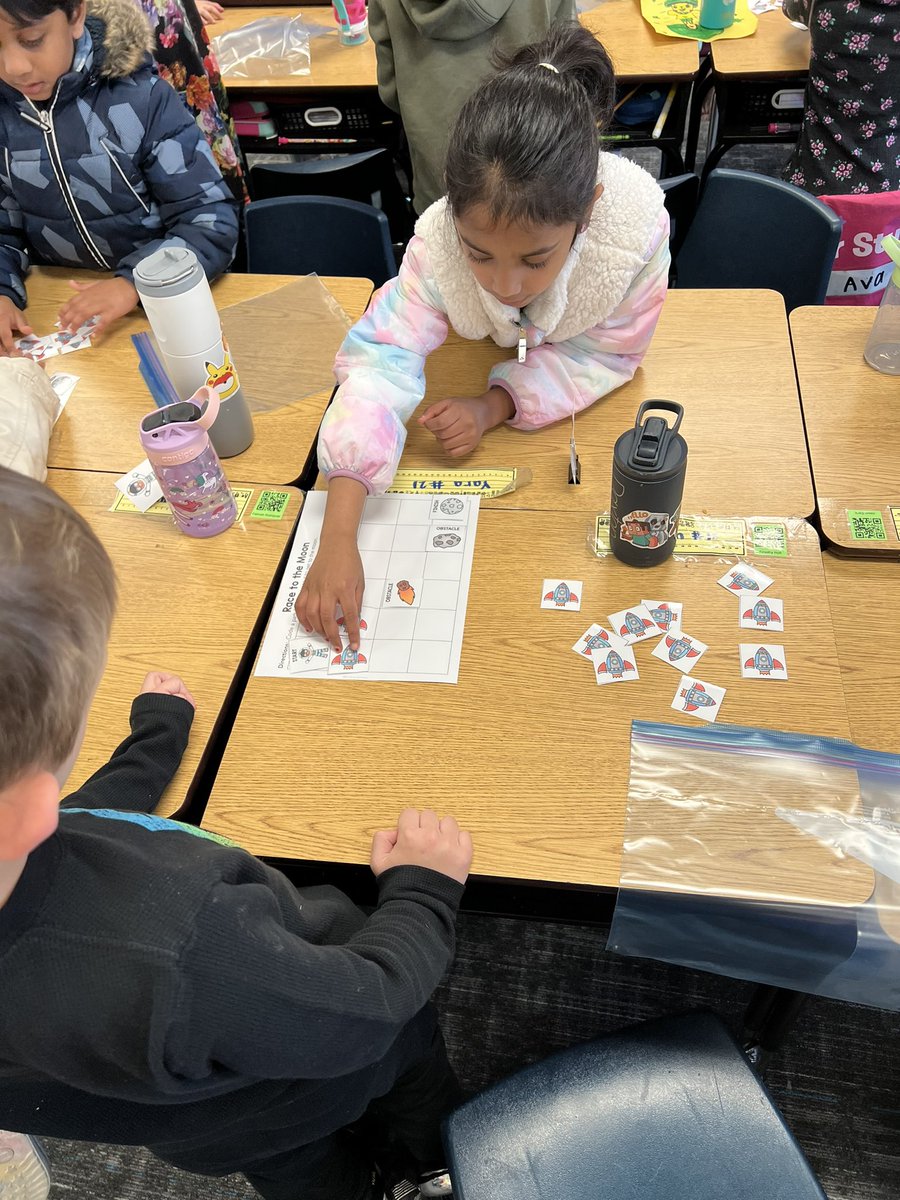 Liz_S_Castillo's tweet photo. Thank you to @KeiondraSimpson for setting up this Hidden Figures Coding activity with my 1st Graders! We love Makerspace!! 🤩 @OgleElem https://t.co/AsI3YlPWm1