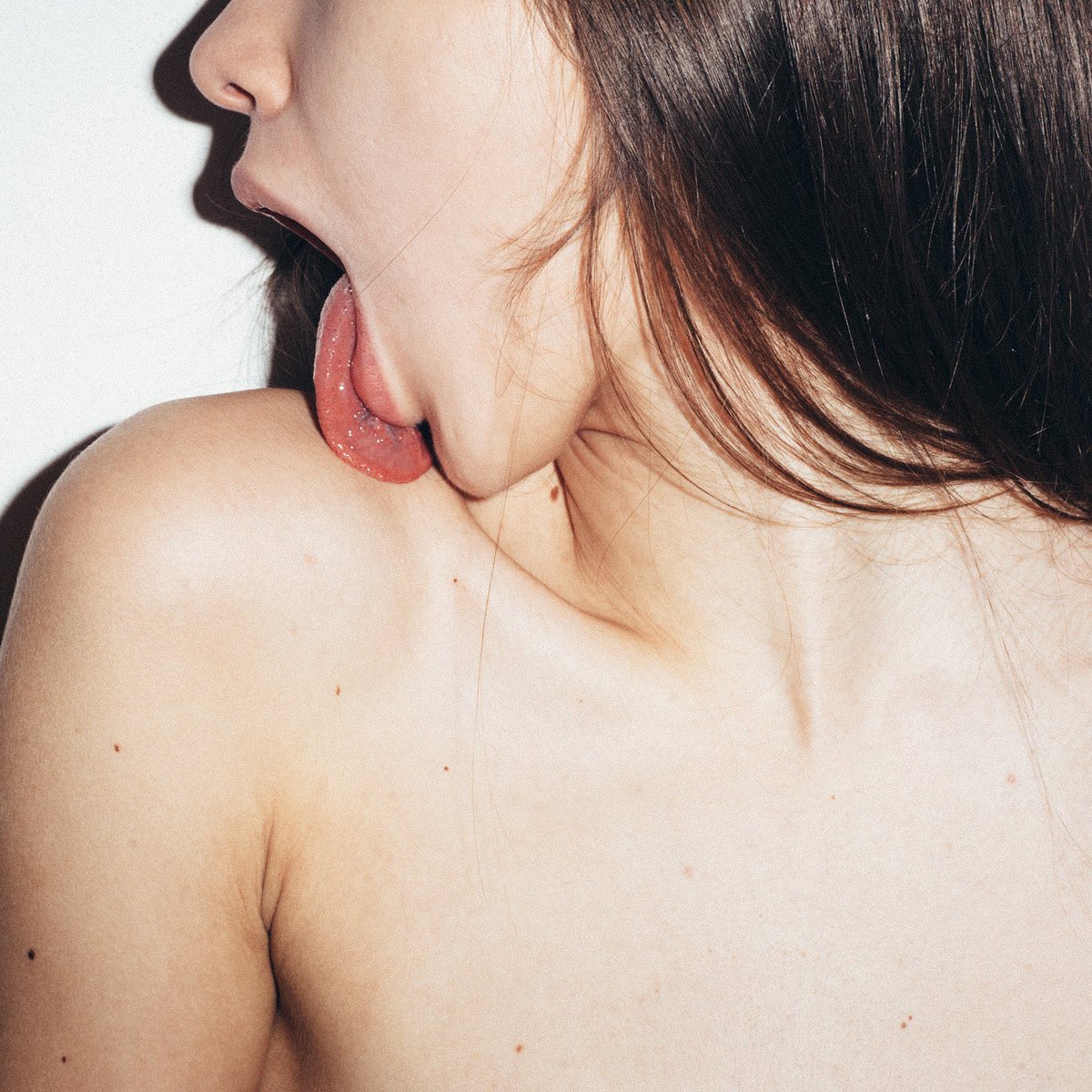 24 hours GIVEAWAY 1 ICONIC // Follow RT ❤️ and drop your wallet.