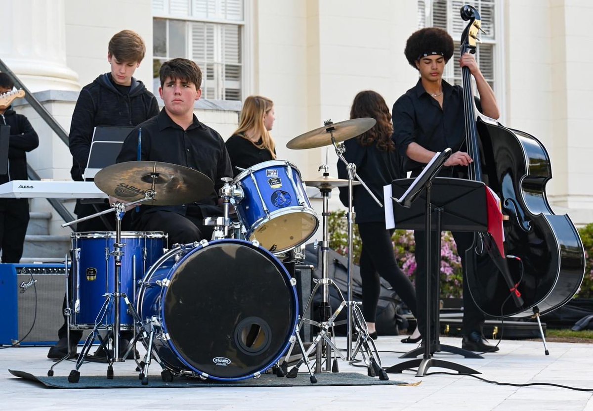 AuburnCityEdu's tweet photo. PERFORMING ARTS🎵: Today was the #AMEA “Hill Day” in Montgomery!

@AuburnJrHigh Jazz Band and Show Choir performed during this statewide advocacy event!
(📸 by @bennettphoto)

Click the Link Tree in our bio to see more on #AuburnCitySchools Facebook! https://t.co/o6rFxguqhs