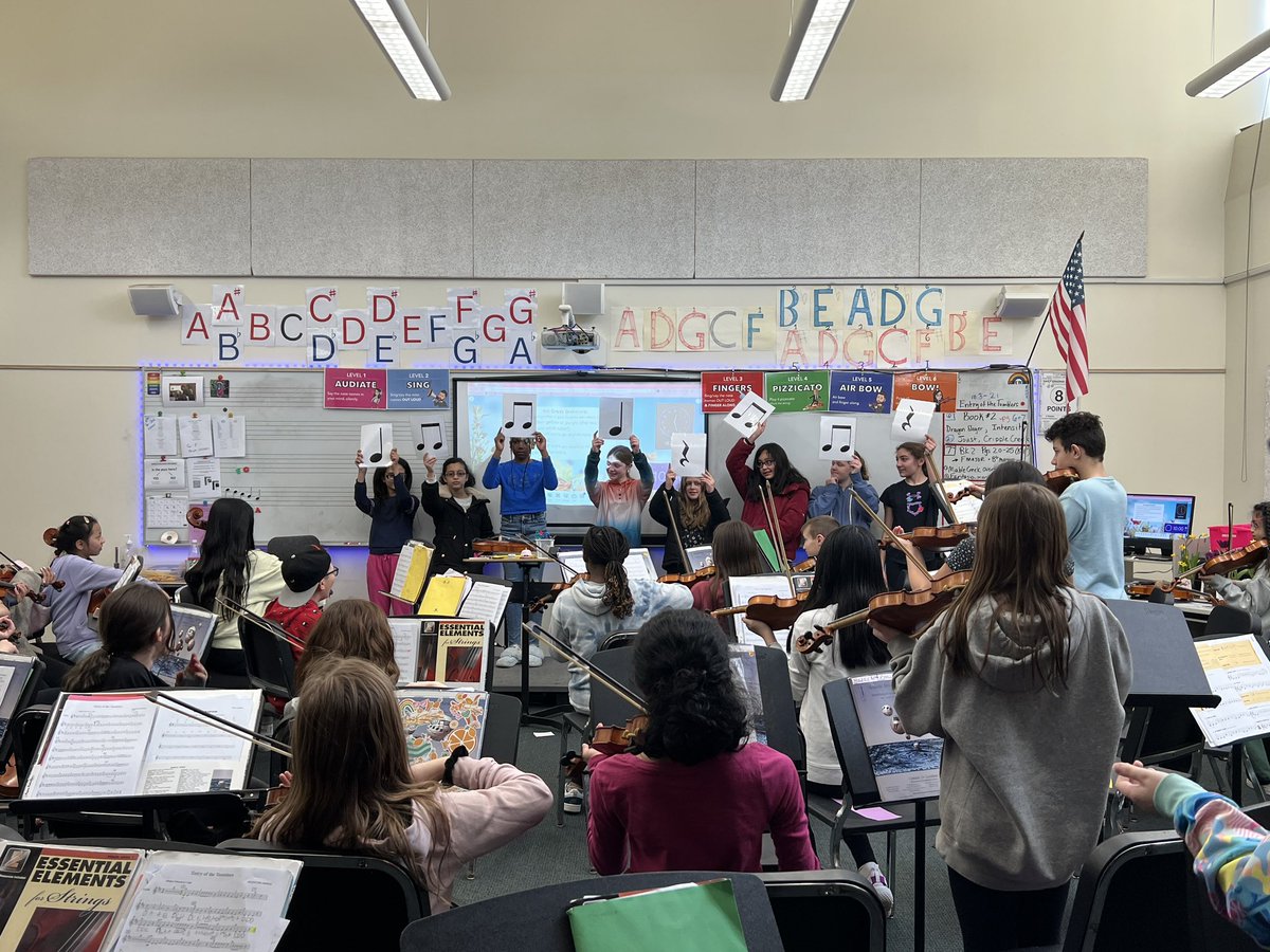5th Grade Orchestra working on their rhythm reading skills today! #UDL #foxboromakesmusic <a href="/AhernMiddle/">Ahern Middle School</a>