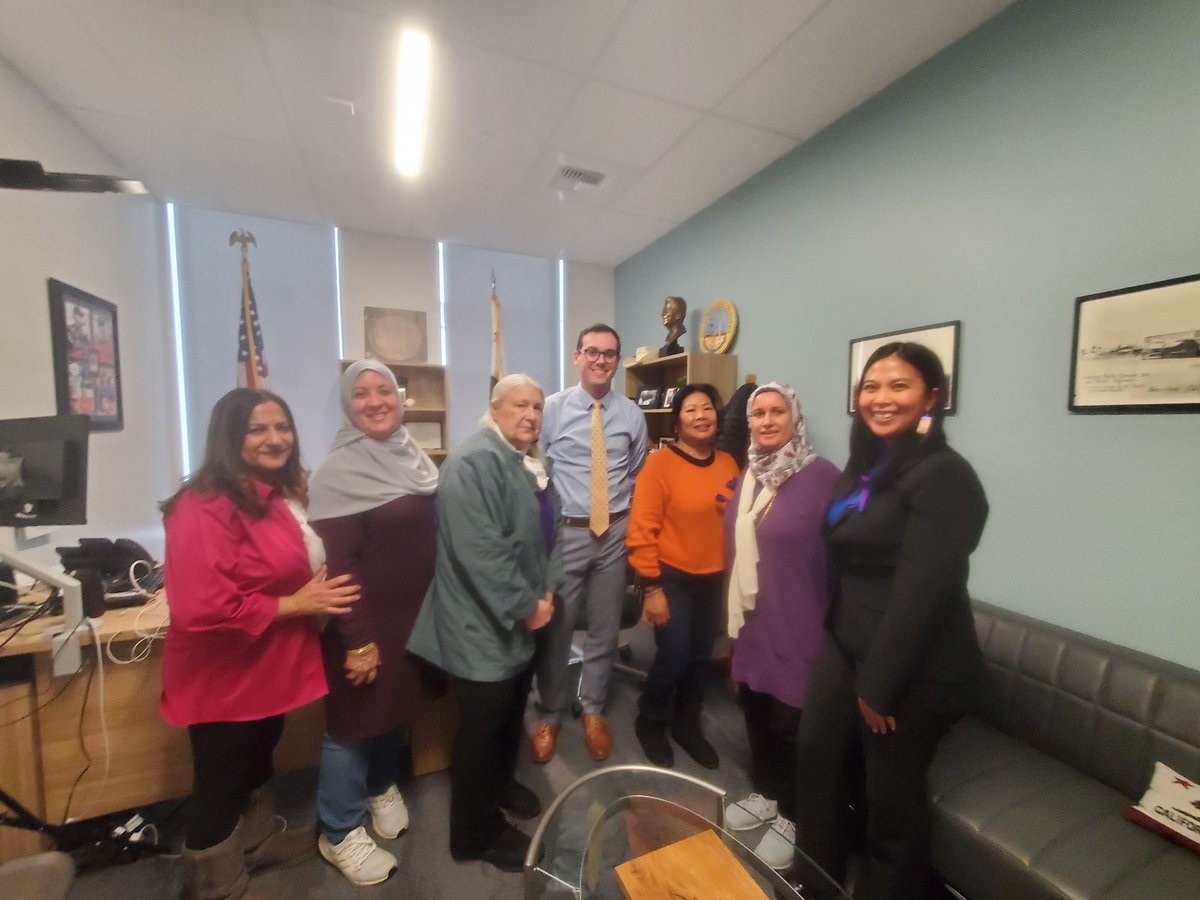 childcarelaw's tweet image. Shoutout to elected leaders like @AsmVinceFong &amp;amp; team for talking w @CAFCCNetwork &amp;amp; us about how to #FixChildCare together!

We talked about how families &amp;amp; providers are counting on:
#FairWages 
#RateReform and 
#FreedomFromFees

And how we can make it happen in the #CABudget!✊🏽