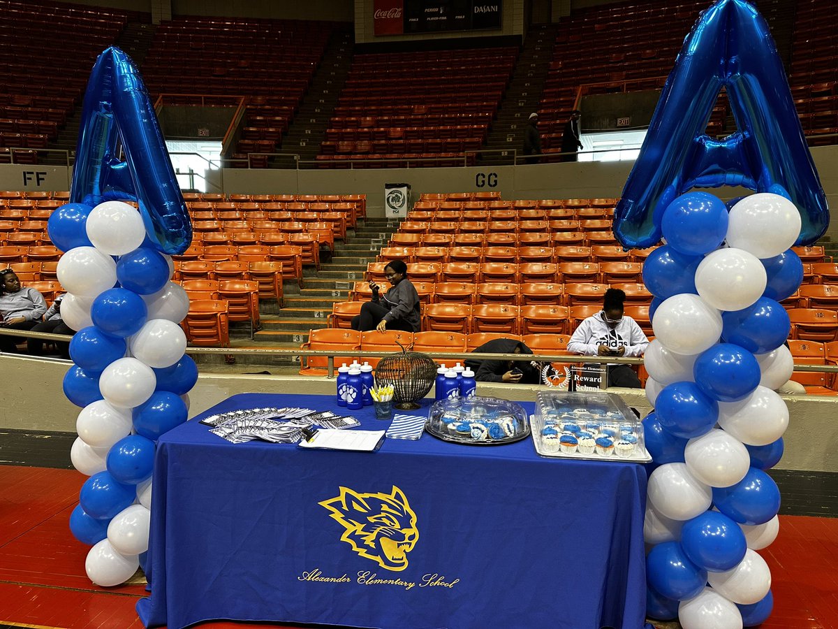 AlexanderEle900's tweet photo. Career Fair #2K2023 was a success!! #ChooseUs https://t.co/WPkYJcNoEX