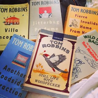 Since it's been a topic of discussion recently—
📚
New to Tom Robbins? 
Which novel should you read first? 
📘
Already a reader? 
Which should you read next? 
📖
<a href="/willjfawley/">Will</a>'s Infinite Library breaks it down → youtu.be/vHR1urg6y_Q