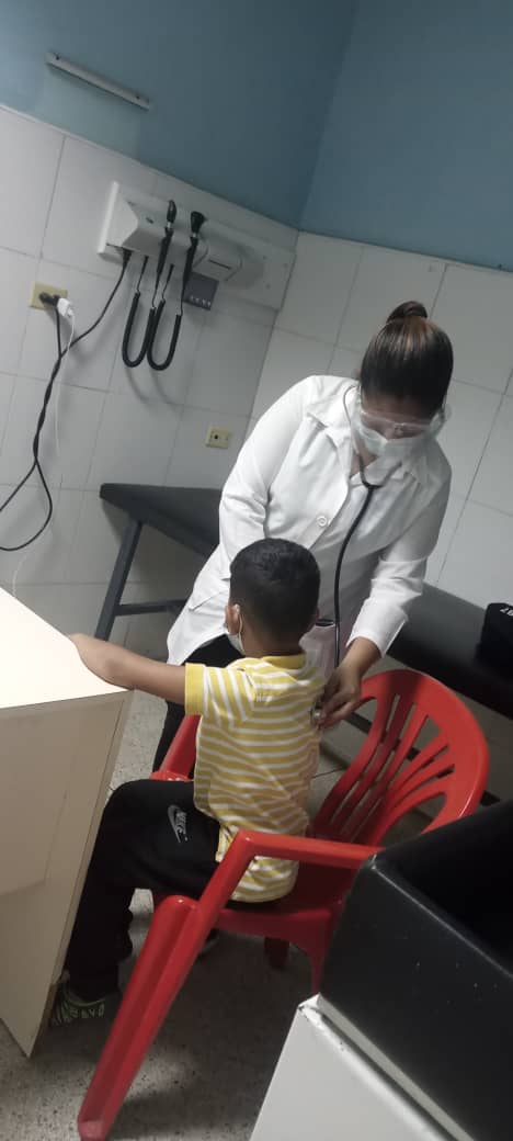 cubacooperaven's tweet photo. Lo más importante habrá de ser su consagración total al más noble y humano de los oficios: salvar vidas y preservar salud. 

🇨🇺#CubaPorLaVida💖 #CubaCoopera 💖

@cubacooperaven @MinSaludVE @MagaGutierrezV @embacubaven @MINSAPCuba @CubaMir_Ven https://t.co/lobEkFkPgu