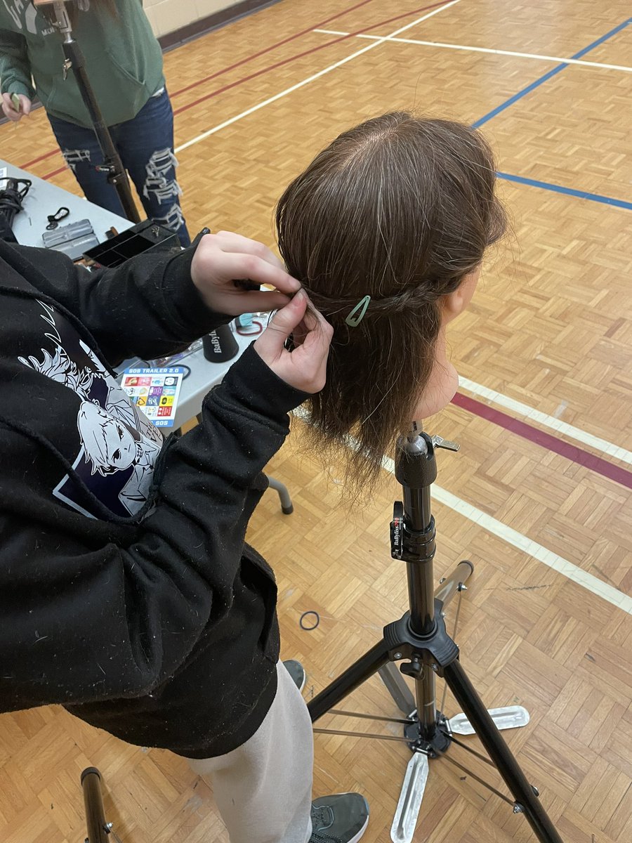 OYAP travelling experience was a great opportunity for our students to try out skills from the trades. Ss were able to try electrical, automotive, welding, and heavy machine operating among various other skilled trade activities.