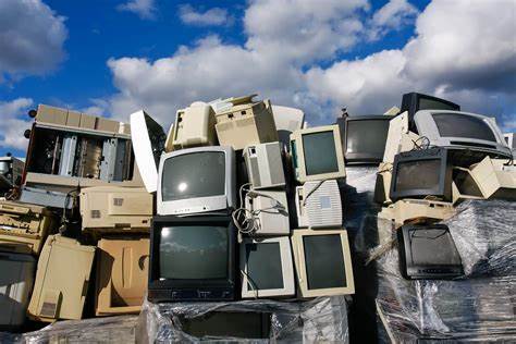 ClimateProject4's tweet photo. About 60 million tons of e-waste are created annually, and only 20% are properly recycled. These materials, when left for prolonged periods of time, can release chemicals that can damage our food sources, water sources, and even air sources. 
#climatechange https://t.co/n1ZnVaoNBh