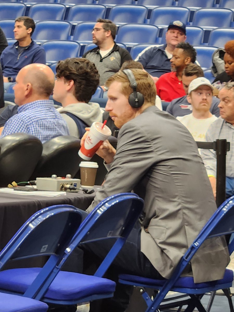 ray_rodriguez's tweet photo. @mattbonner_15 enjoying a @SmoothieKing at the @SmoothieKingCtr at the @spurs @PelicansNBA game. #GoSpursGo https://t.co/WuVkFn3M4b