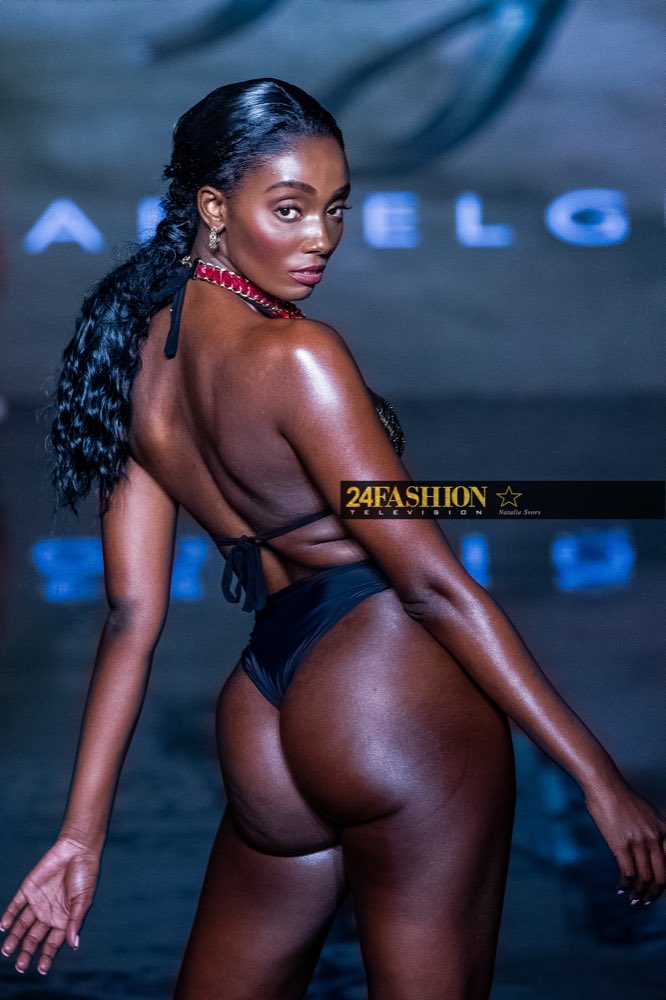 Sharnelguy's tweet photo. Miami swimweek loading … https://t.co/szyylCaQ8b