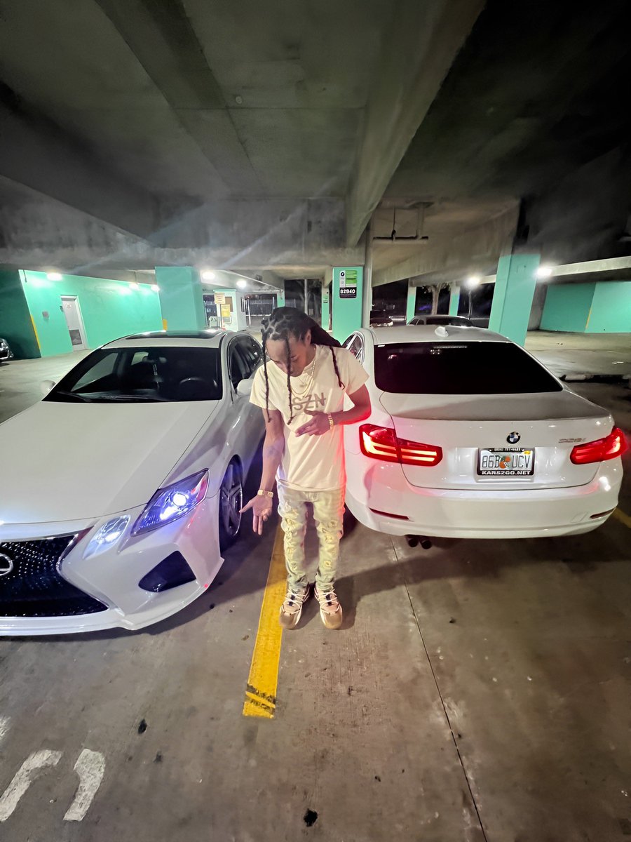 Snapaveli's tweet photo. There's three types of niggas in life
Niggas that make it happen
Niggas that watch it happen
And niggas that don't even know what the fuck is going on
Choose one... https://t.co/Jkey7plUY5