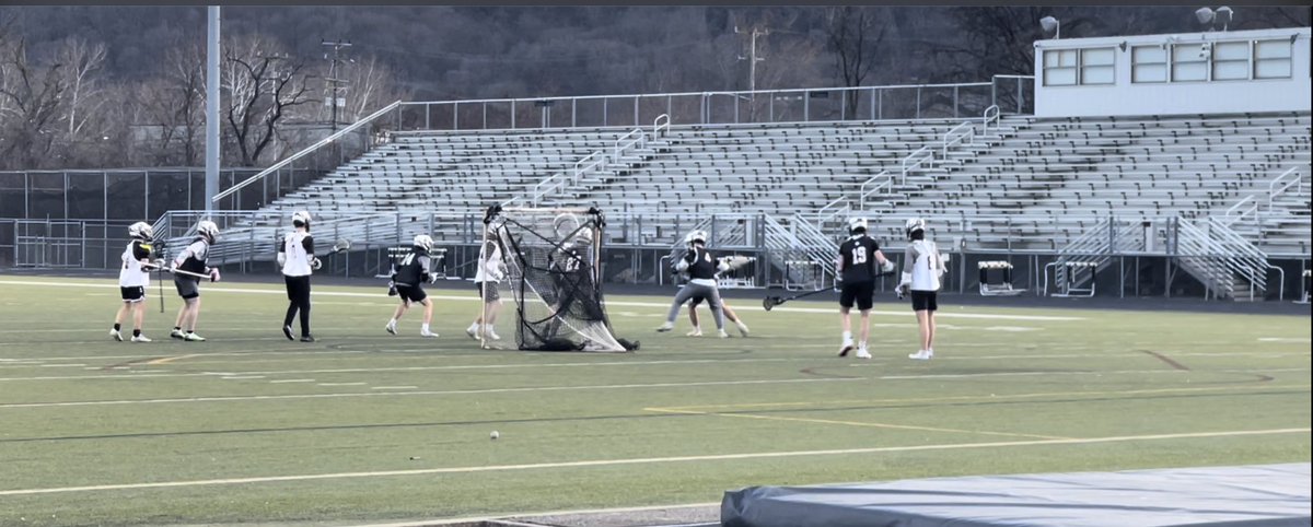 QVBoysLAX's tweet photo. A nice SPRING day for a little lacrosse! #quakervalley #QuakerValley #US #QVHS #ALLIN @QVAthletics @quakervalley https://t.co/VgQKI8eHo9