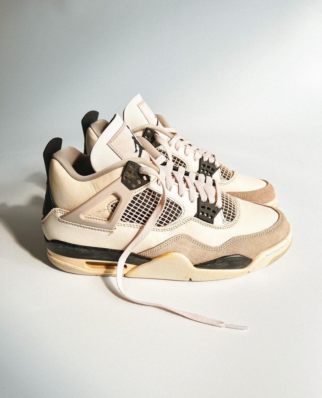 👁️ Sneaker Visionz 👁️ on X: Air Jordan 4 Cookies u0026amp; Cream Reimagined  Custom 🤔 Aged Jordan 4 Military Black Colorway https://t.co/IOmWkjMGWj / X