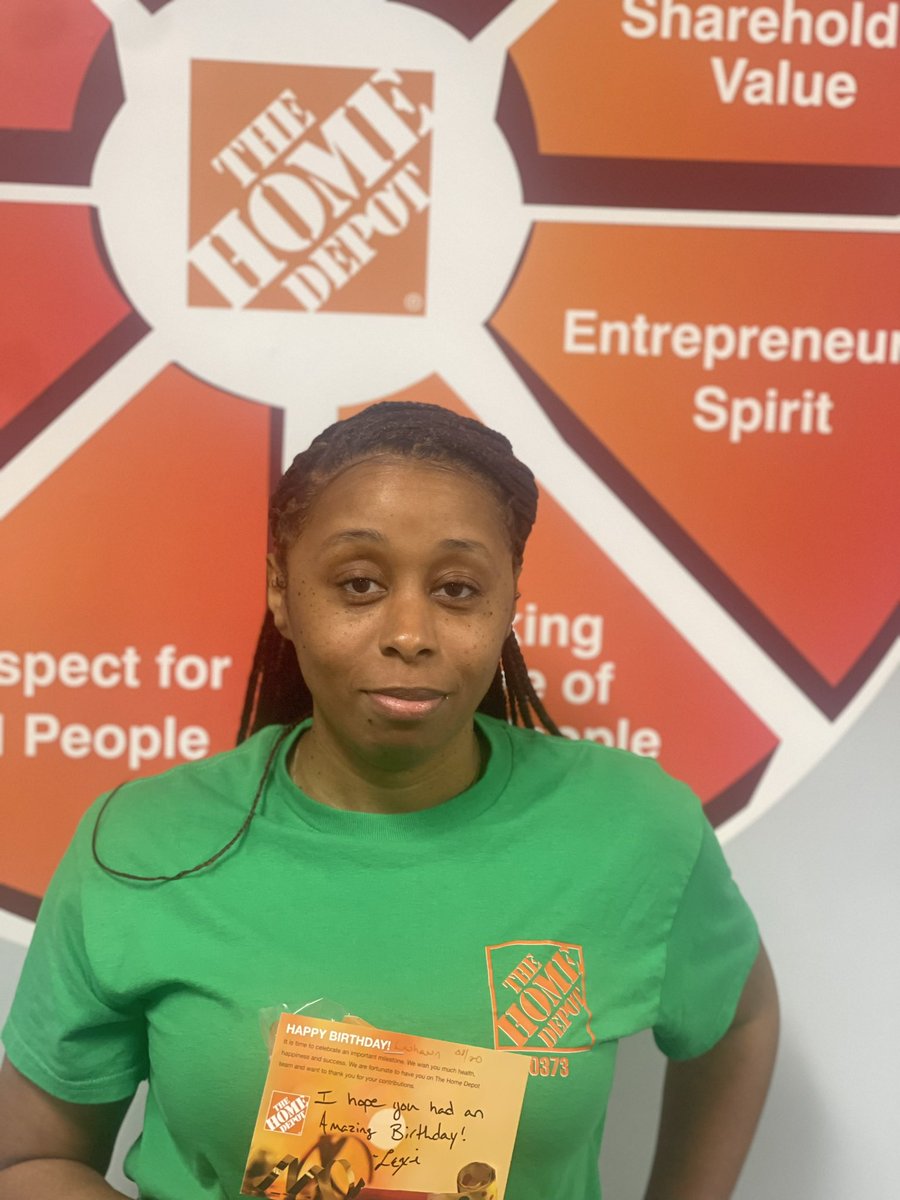 Happy Birthday Lashawn!!!! #ChalmetteChampions 🥳🥳🥳 <a href="/ChadDantin/">Chad Dantin</a> <a href="/TonjesBetty/">Betty Tonjes</a> <a href="/lakethiasalgue1/">lakethia salguera</a> <a href="/HoganTerrika/">Terrika Hogan</a>