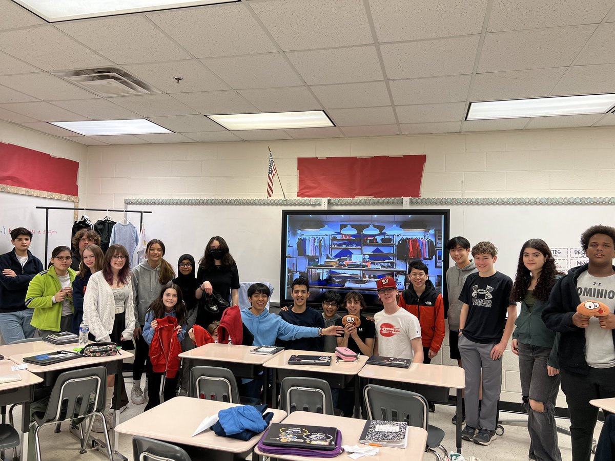 SraAlbaMercado's tweet photo. Love to see my students happy  and proud of their accomplishments! 🥰 Fantastic project. Now they can sell and buy in Spanish! https://t.co/uH8o4FjWan
