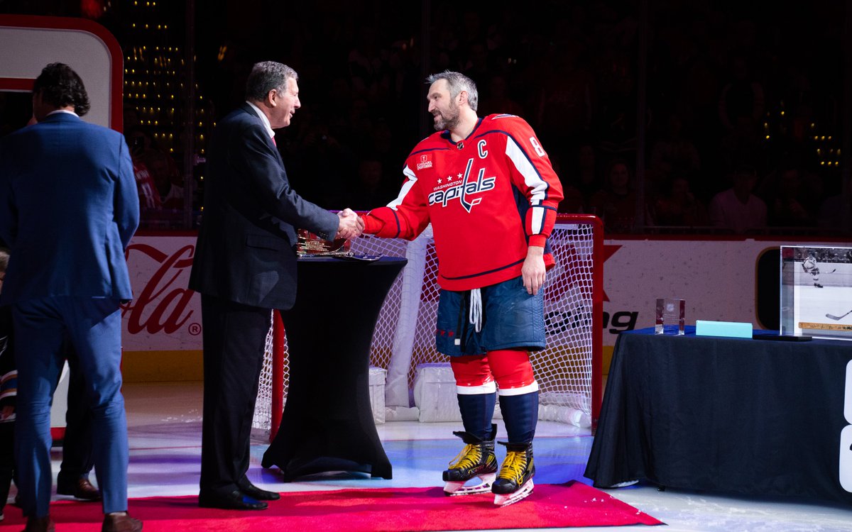 Capitals's tweet photo. ❤️ #Gr802 https://t.co/zAOHVaWwco