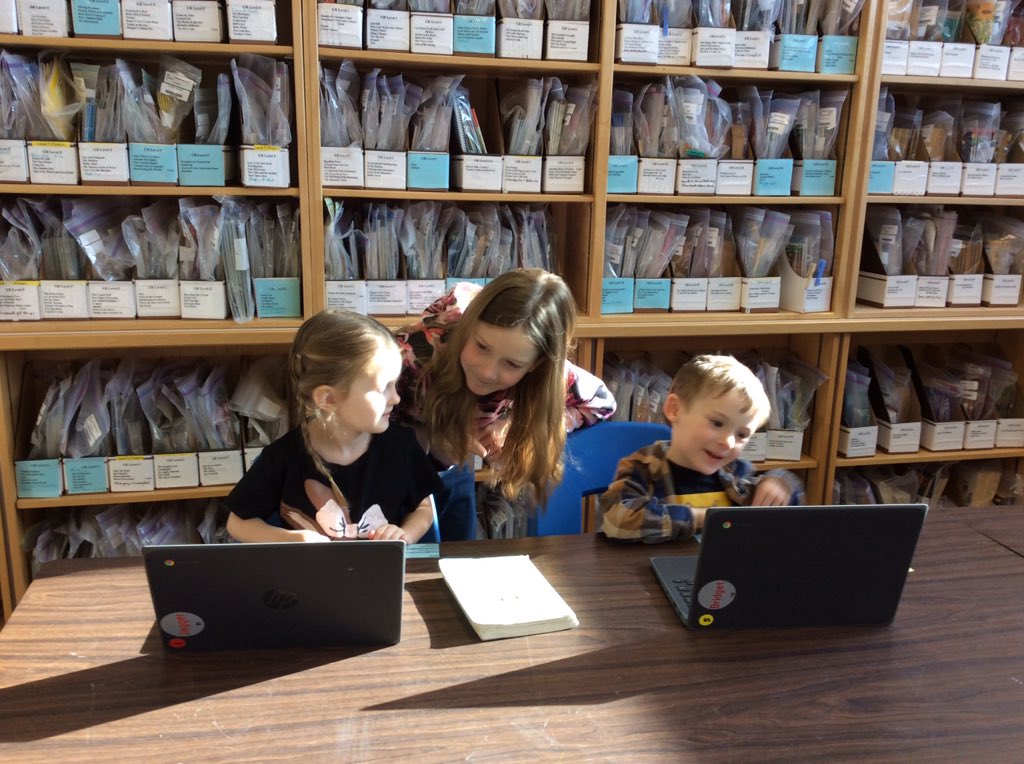 RegierReport's tweet photo. We love helping our little buddies!  Today we were tech teachers and helped our buddies login to the chromebooks.  @SeaforthPublic https://t.co/nSto8GmKxl
