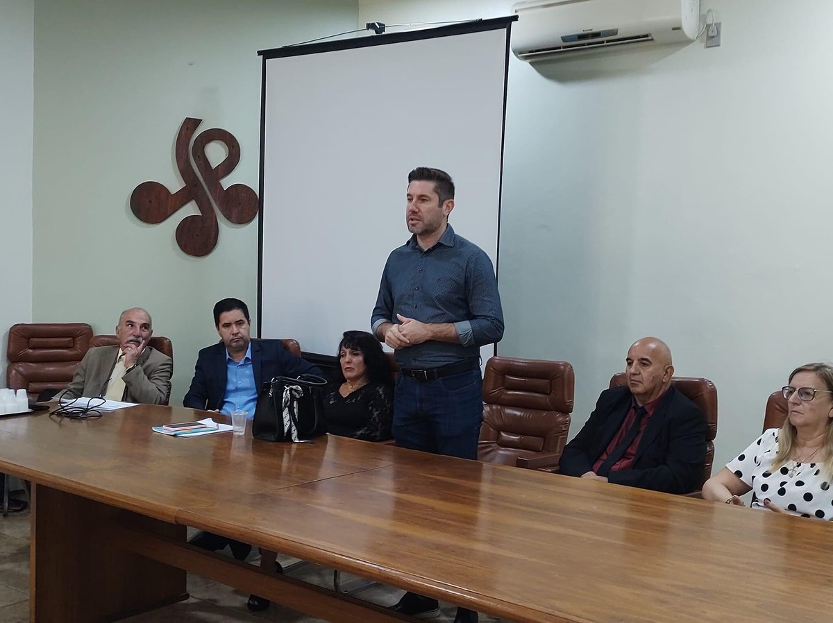jessetsantos's tweet photo. Hoje representei o Executivo na abertura do Encontro de Conselheiros Tutelares Municipais da Fronteira Oeste. Oportunidade de discutir políticas públicas voltadas para as crianças e adolescentes, bem como reafirmar o papel dos conselheiros, que tem participação fundamental. https://t.co/hPHCMcVakt