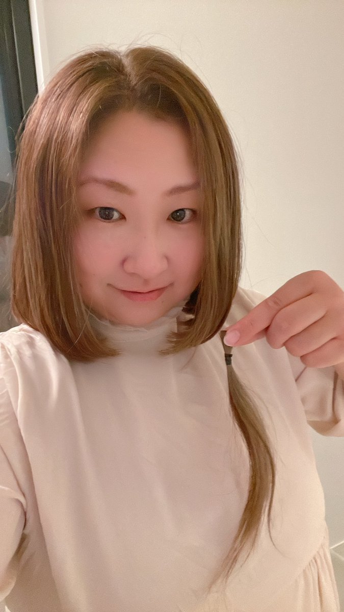 joshusanzokumen's tweet photo. さあ
私はWBCみてませんよ!
だから勝つと思います✨
大大坊お昼のみ営業です
私は3年伸ばした髪を
#ヘアドネーション
いつもお世話になっている
#dolis さんへ
DOLISさんの娘さんの
絵を大大坊で飾らせて
いただくことになりました!!
ありがとうございます😭 https://t.co/8w6sZG71JJ