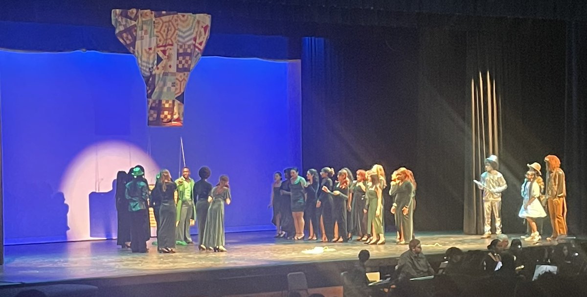 GV_MAC's tweet photo. Marvelous!!! Made a believer out of me! Well done! 🎭 🎶💕👌🏾A Brain, A Heart, Courage, and Home! Keep Believing in yourself! Great Production! To all involved! https://t.co/zzBSU3TDwT