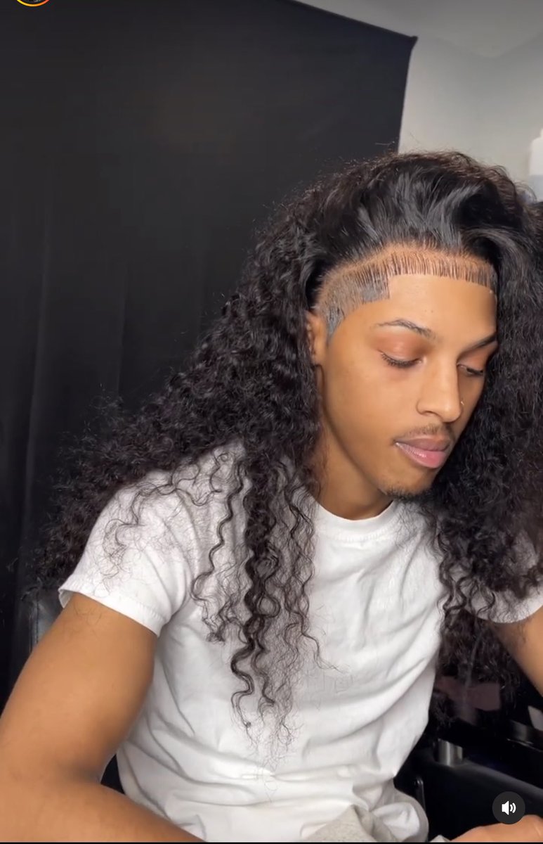 blue_baaby's tweet photo. Sooo I tried the “masculine” frontal and ouuuu I love it 😍😍🥰.
Inspo vs. my work 💋💙 #hair #malestylist #masculinefrontal #wiginstall https://t.co/UKwD6YC3Q4