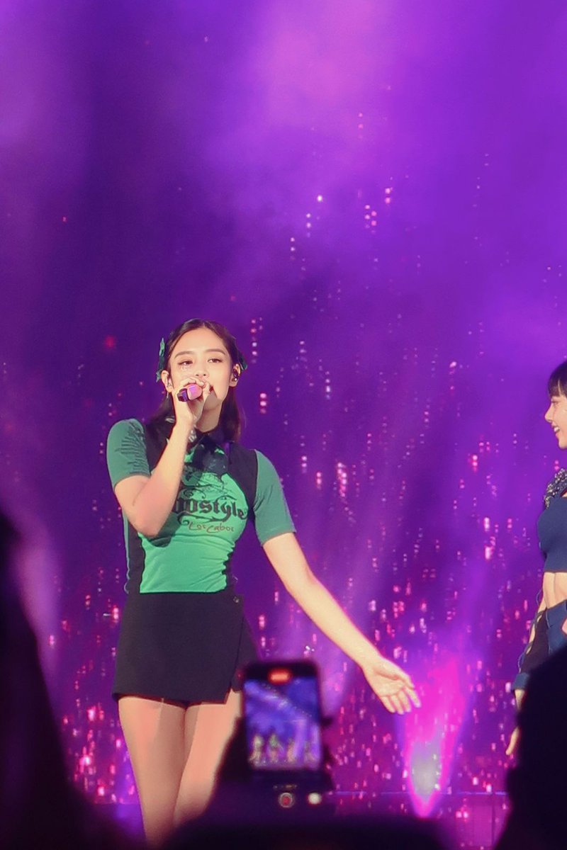 alltheiam's tweet photo. I got this from whatsapp group. ty op blink in indonesia
#jennie #born pink https://t.co/CuH67ZY4Sy
