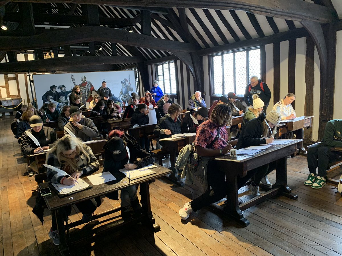 Amber Mitchell tweet media