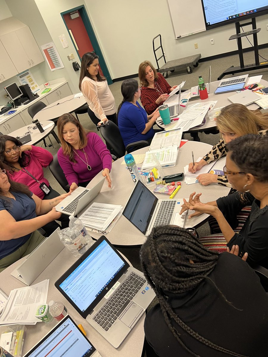 Michelle Cuevas tweet media