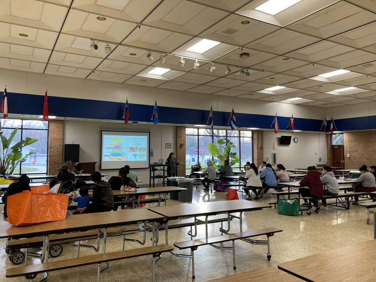 temabell's tweet photo. El equipo pantera @AnnapHS_AACPS hosted an unaccompanied minors workshop where we discussed the hierarchy of needs and provided resources to families welcoming new students. It’s an honor to work with an awesome team and with a supportive administration! #ahuk https://t.co/88NfLGg7Fz