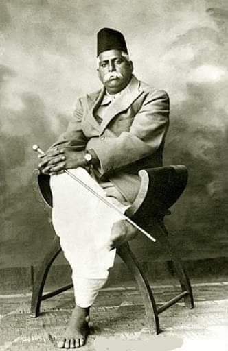 नववर्षाभिनंदन
“दूसरों से सहायता की आशा करना या भीख मांगना किसी दुर्बलता का चिन्ह है| इसलिए बंधुओं निर्भयता के साथ यह घोषणा करो कि हिंदुस्तान हिन्दुओं का ही है | अपने मन की दुर्बलता को बिलकुल दूर भगा दो” – डॉ. केशव बलिराम हेडगेवार