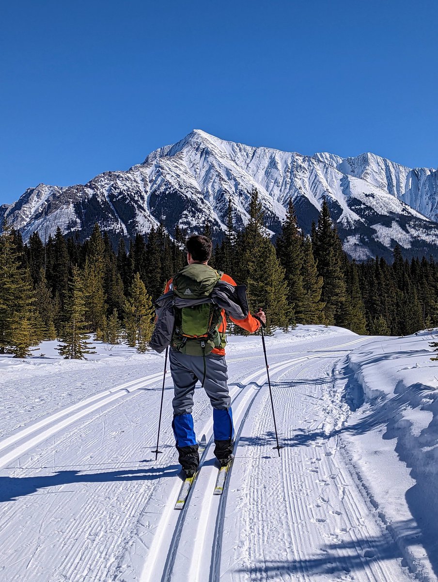 Beautiful day to get to play in the mountains today! Certainly felt like spring...loved soaking up all that vitamin D. 🌞🏔️🌞🏔️🌞🏔️ #kananaskiscountry #sprayriver #mountainskiday @BanffNP