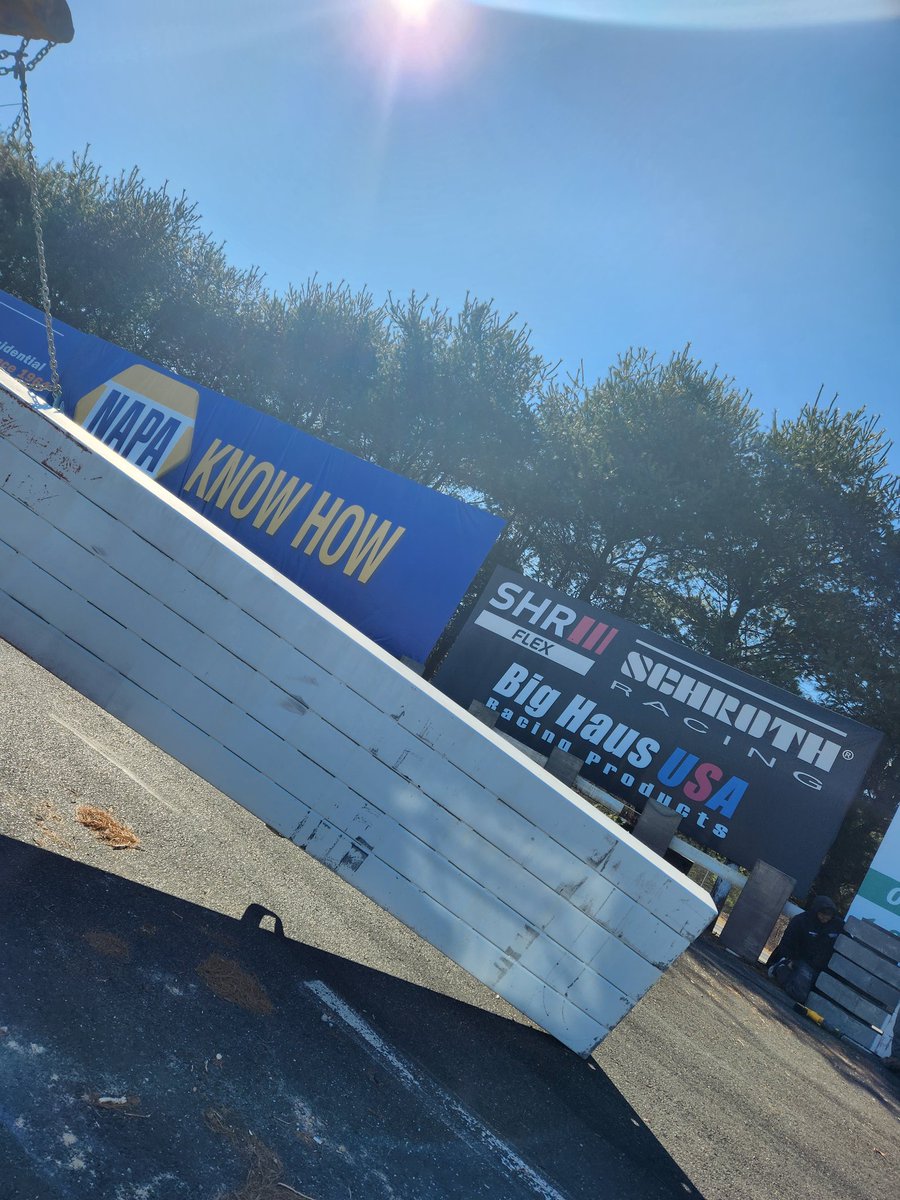 KyleRRickey's tweet photo. Fits like a glove

SAFER wall installation continues this week @StaffordSpeedwy Watching the process has been amazing.  Can't wait for the #NAPASpringSizzler next month https://t.co/2a7zPfFBZm