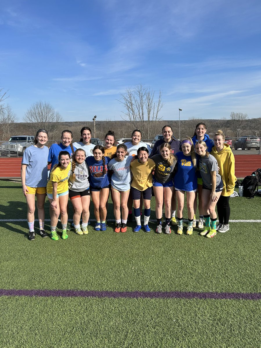 Celebrating World Down Syndrome Day 💙💛 with a little blue, yellow and some crazy socks!

#FEARLESS #GoHighlanders #JoinThePursuit