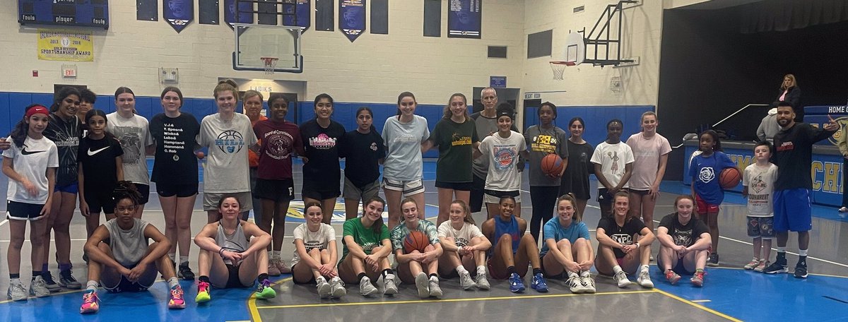 ushoops's tweet photo. Love how the competition &amp; passion for learning are growing!

Not just "HOOPS" regulars, but students from many of the NJ/NY's best AAU clubs!  After all it's all about #development!

Grow your game here @ushoops!

#WeTeach
@NJLadiesHoops @chatgirlshoops @hgsl_girls @NYGHoops https://t.co/mXZKAKt0VD