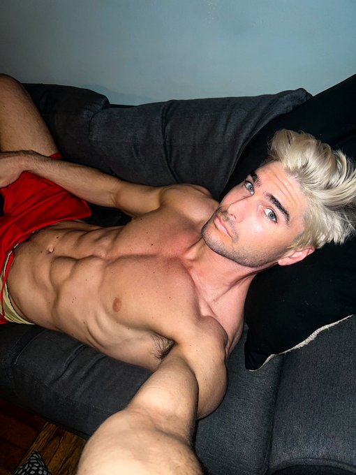 Watch Charlie Matthews's leaked NSFW photo on TwXstars