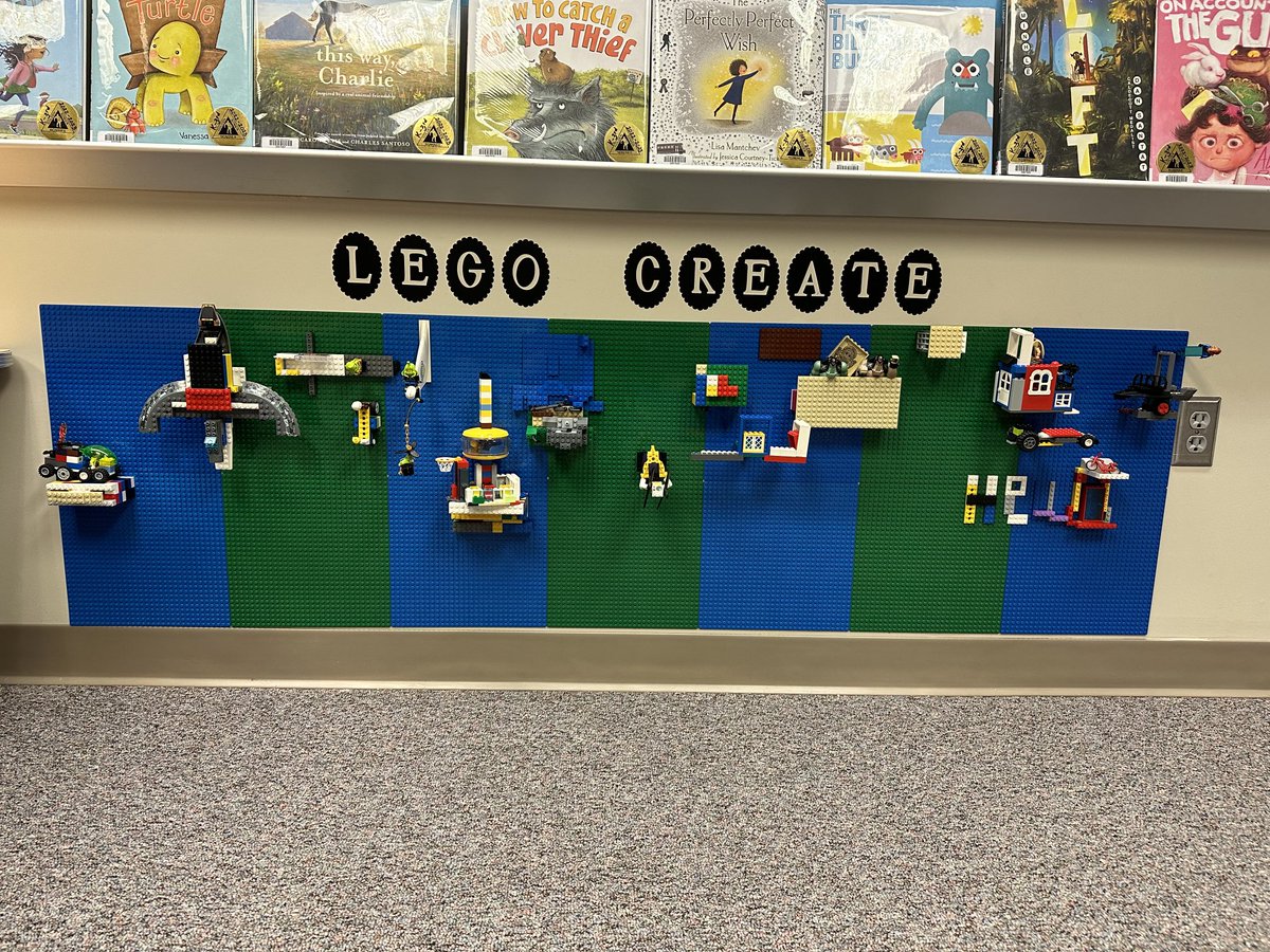 YPSmedia's tweet photo. 5th and 6th graders made some cool Lego art on their well earned game day to wrap up our keyboarding lessons for the year.#yeslibrary #yutanelem https://t.co/Pq8r3QOl04
