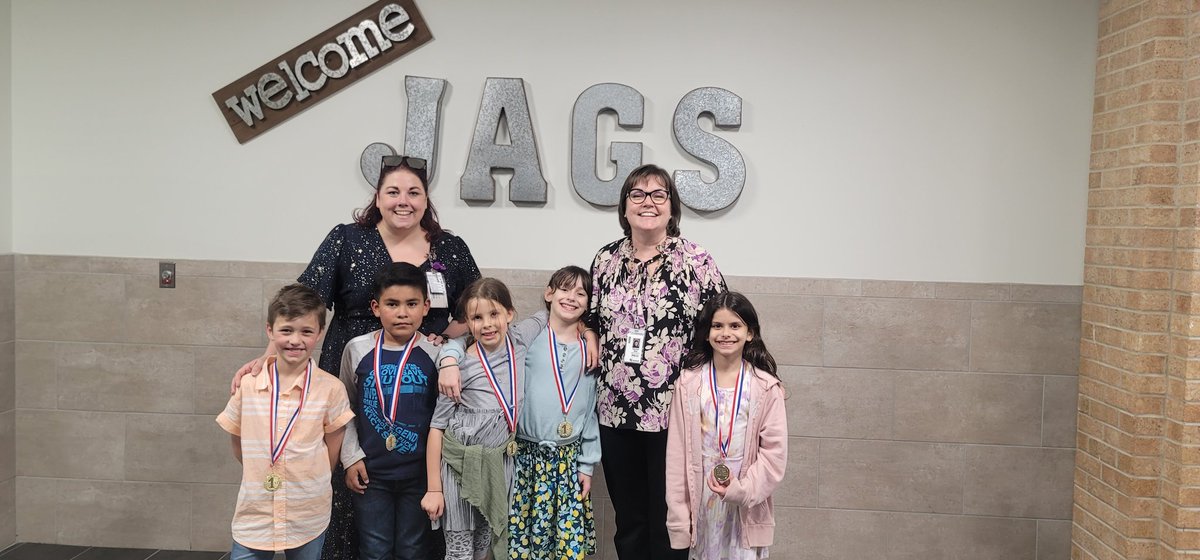 MrsDuncan04's tweet photo. Extremely proud of all the hard work these kids put into learning all about electronic waste  &amp; coming up with creative &amp; innovative solutions! There were many early mornings and free time put into creating their projects for the Klein Innovation Challenge. @HaudeKISD @KleinISD https://t.co/DBykoiktjo