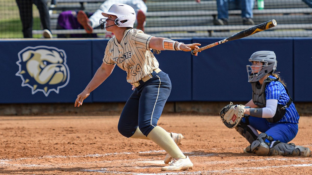 WU_Bulldogs's tweet photo. Savanna Brooks had 2 homers &amp; 8 RBI to lead #18 @WingateSoftball to a DH sweep over Barton!

Kramer &amp; Hall also homered; Reeves drove in 4 runs on the day! 'Dogs are 16-0 at home!

Wins for Thomas &amp; Scott

Recap | https://t.co/bXYyS053IZ

#OneDog https://t.co/8AODLo0In0