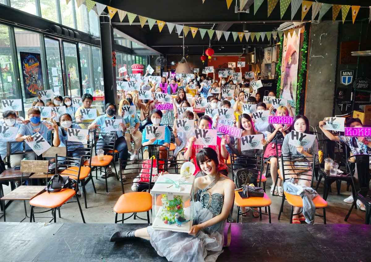 hongyokgun's tweet photo. My Birthday 🎂วันเกิดหงหยวกกกกก 22.03.23 #hy30thbd https://t.co/H5pmJjnGtY