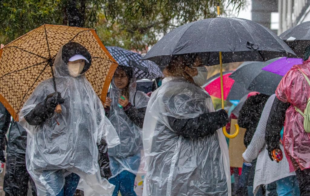 tysnetwork's tweet photo. At 4:30 a.m. on Tuesday, March 21, time officially ran out for the Los Angeles Unified School District to reach a labor contract agreement and avert a long-looming and heavily dreaded three-day strike. https://t.co/Khk7H9Bt4B